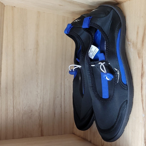 Speedo Mens Black and Blue Water Shoes - Picture 5 of 9